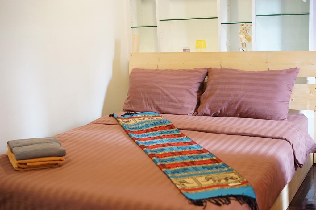 B&B 22 House Бангкок Екстер'єр фото