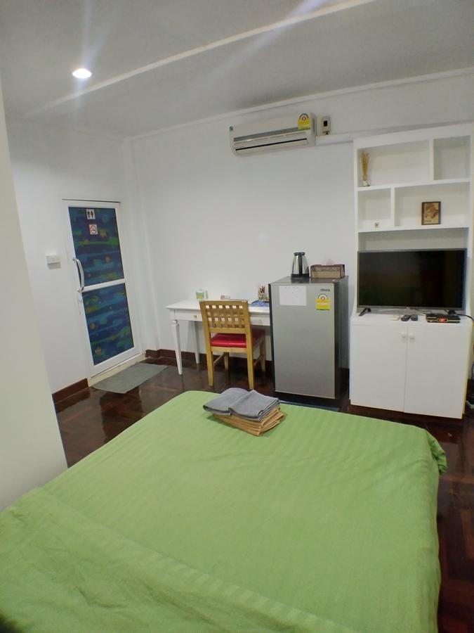 B&B 22 House Бангкок Екстер'єр фото