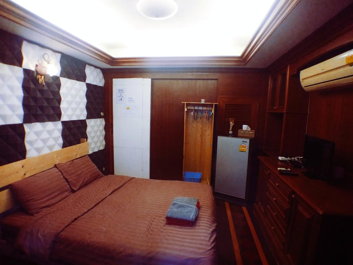 B&B 22 House Бангкок Екстер'єр фото